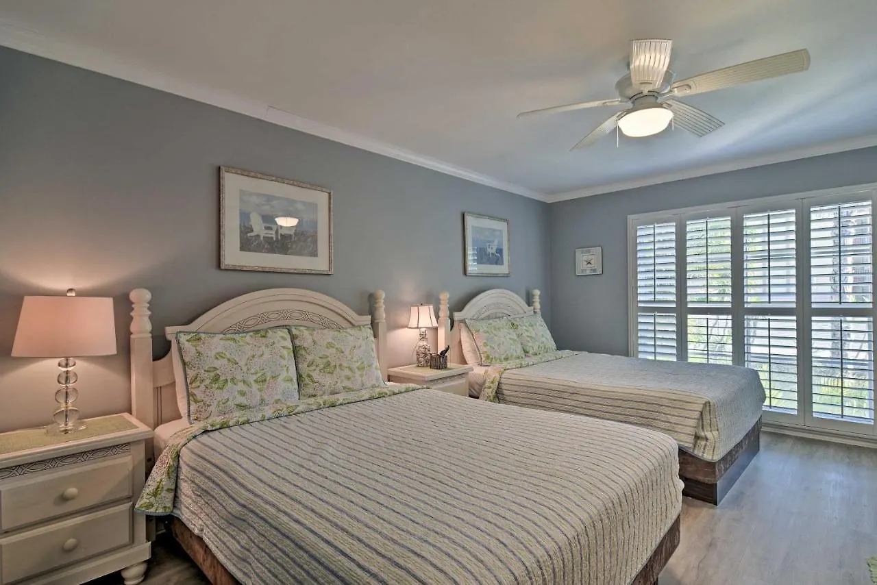 Sunny Gulf Coast Direct And Pool Access