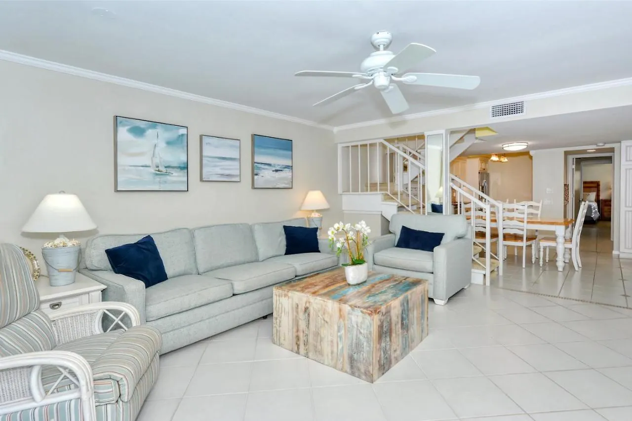 Laplaya 205d Spectacular Sunsets And Sunbathing From Your Private Gulf Front Lanai Or Sundeck Apartment *