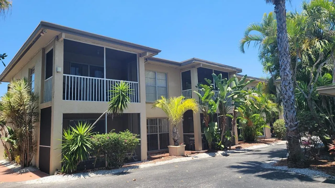Apartment Front One Bedroom Paradise. Ground Floor. Longboat Key