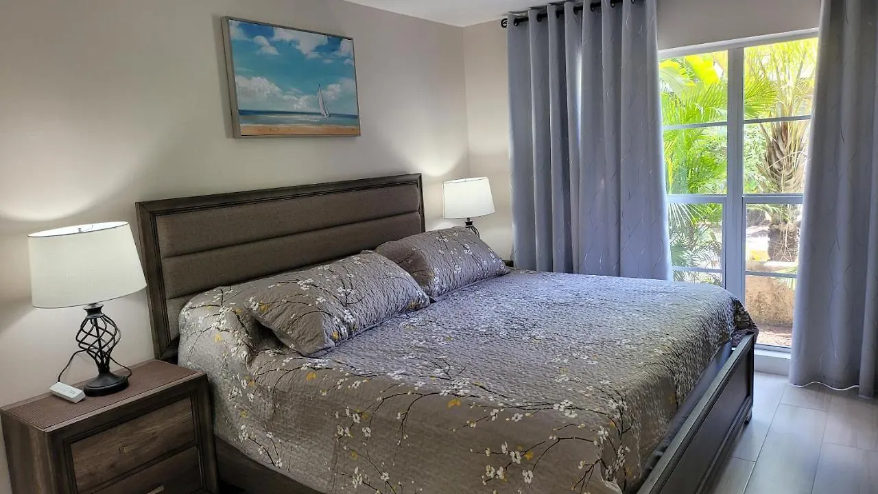 Apartment Front One Bedroom Paradise. Ground Floor. Longboat Key
