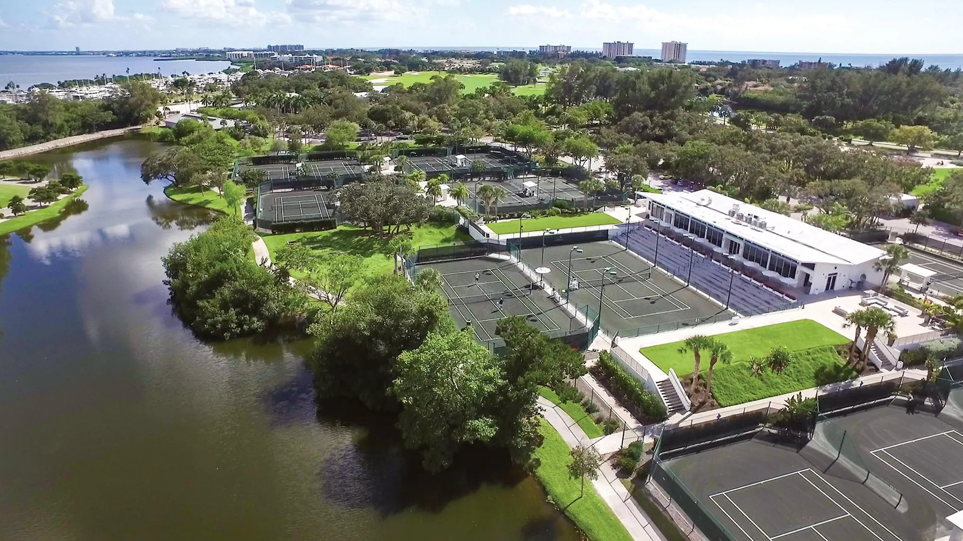 Resort At Club Longboat Key
