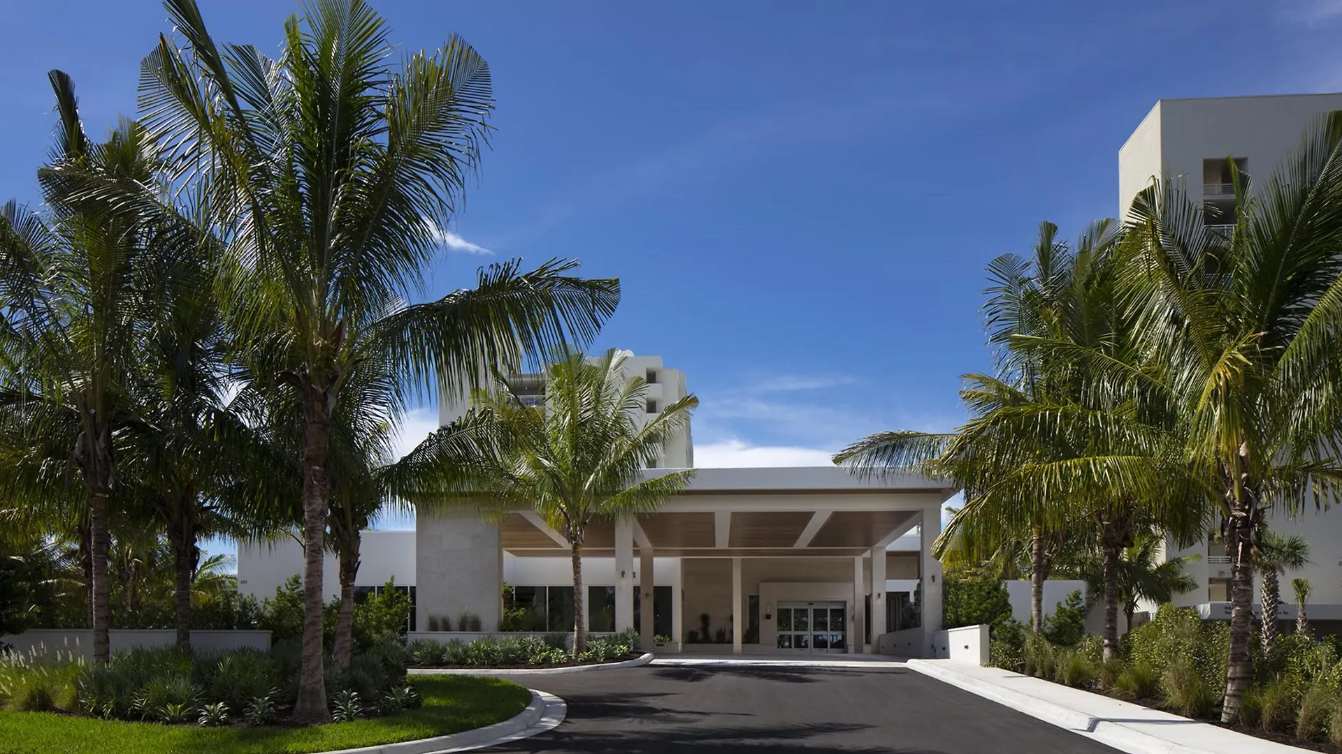 Resort At Club 4*