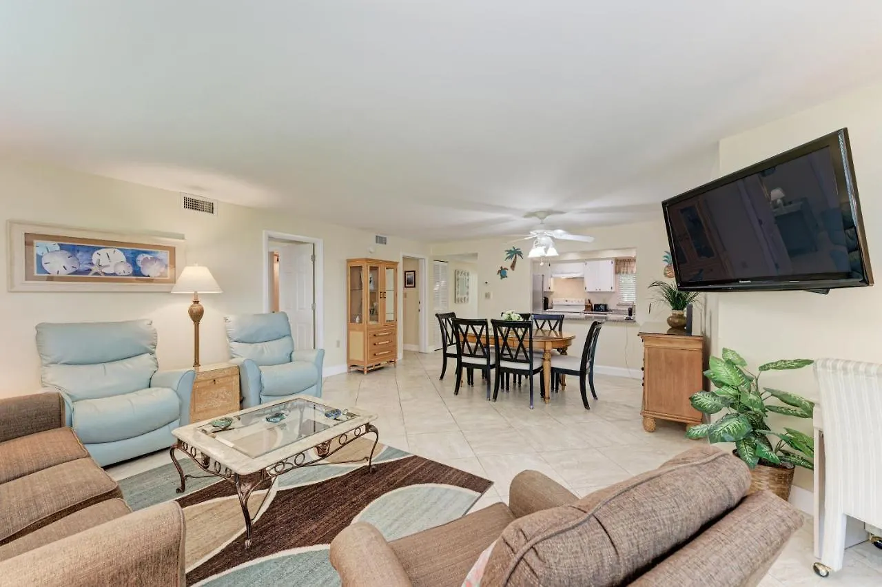 Apartment Sea Grape 2- Beachfront *