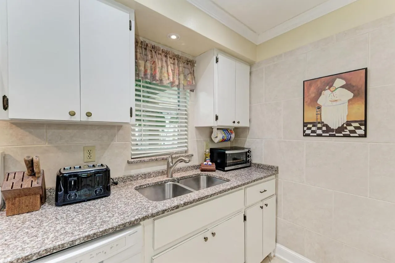 Sea Grape 2- Beachfront Apartment Longboat Key