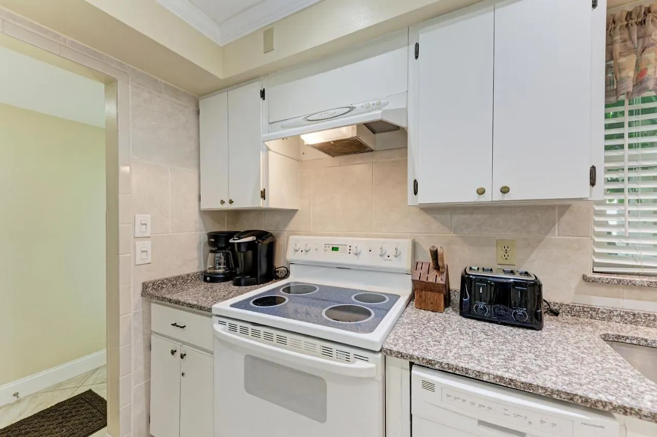 Sea Grape 2- Beachfront Longboat Key