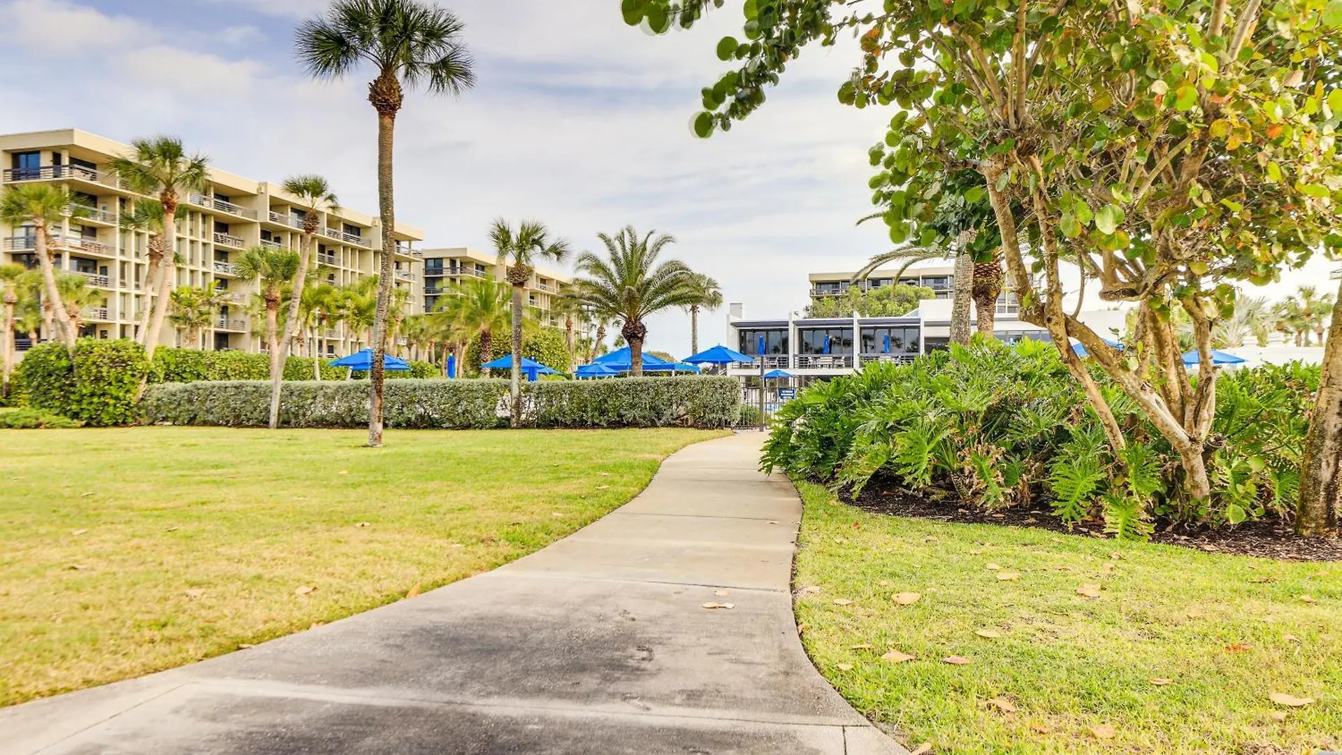 Luxury - Walk To Access! Apartment Longboat Key