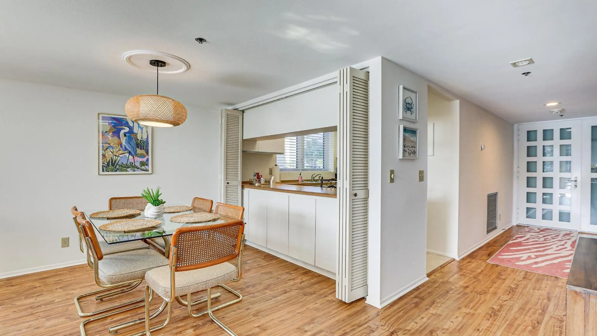 Luxury - Walk To Access! Apartment *