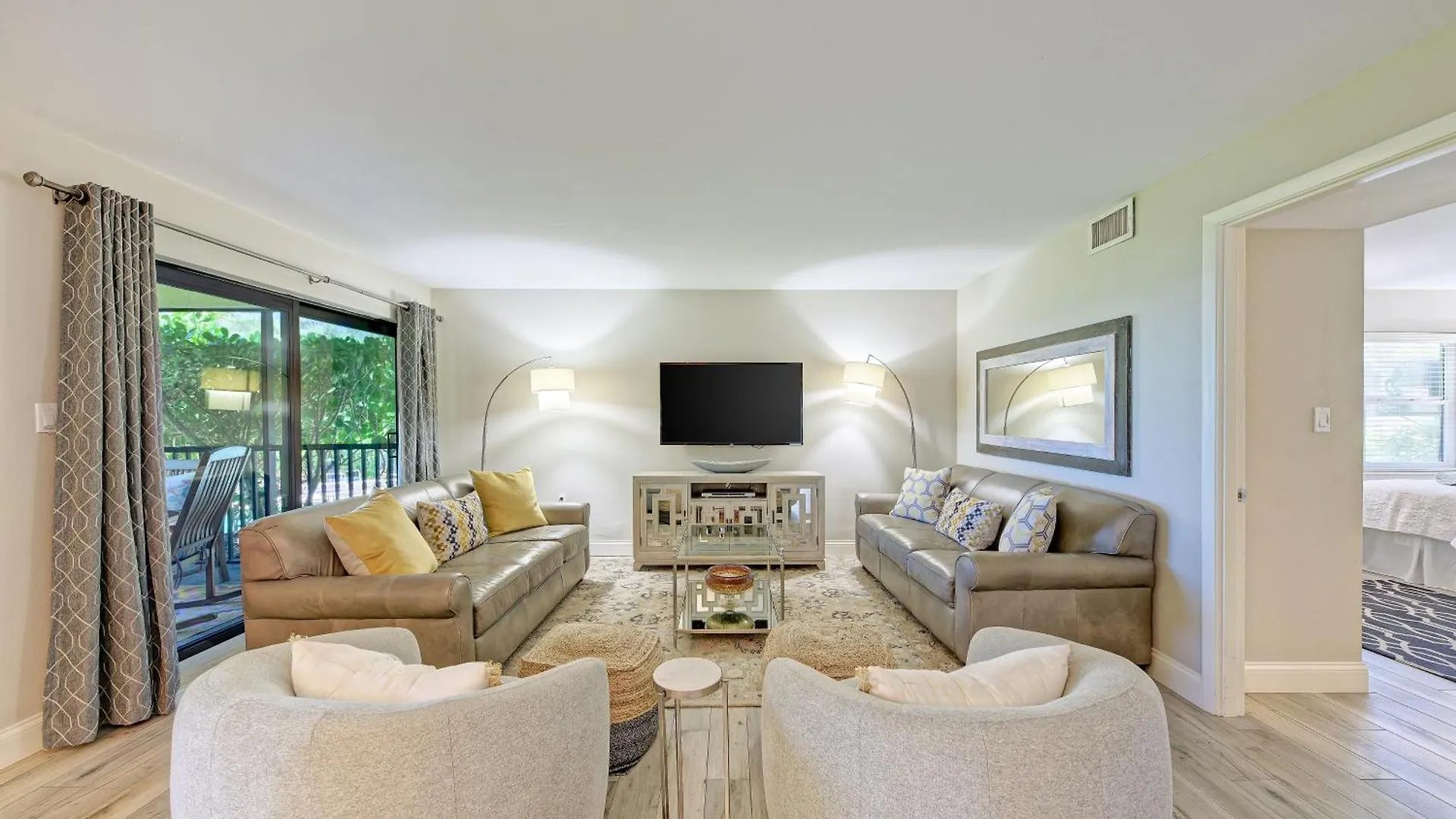 Apartment Sea Grape 1- Beachfront *