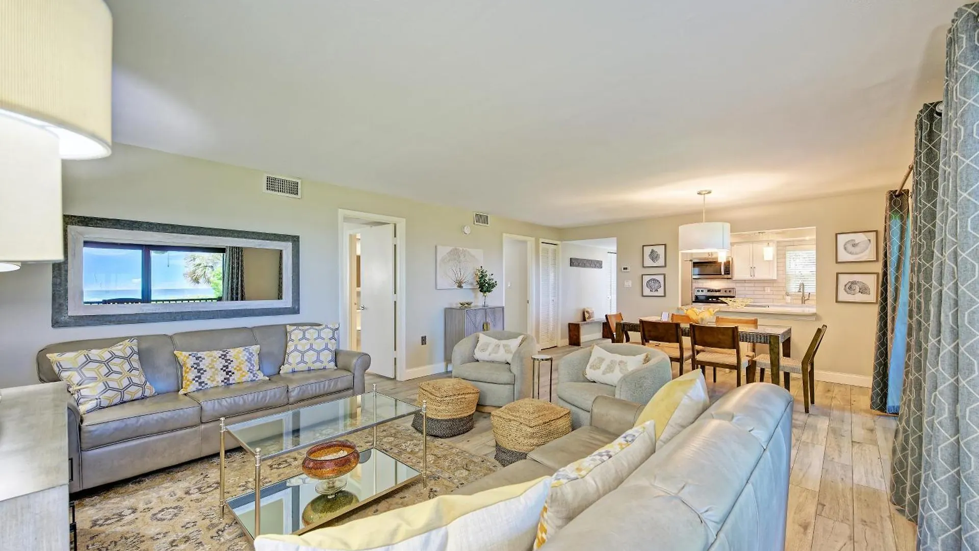 Apartment Sea Grape 1- Beachfront Longboat Key