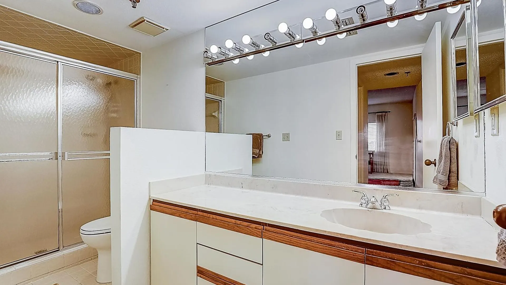 Buttonwood Bliss Apartment