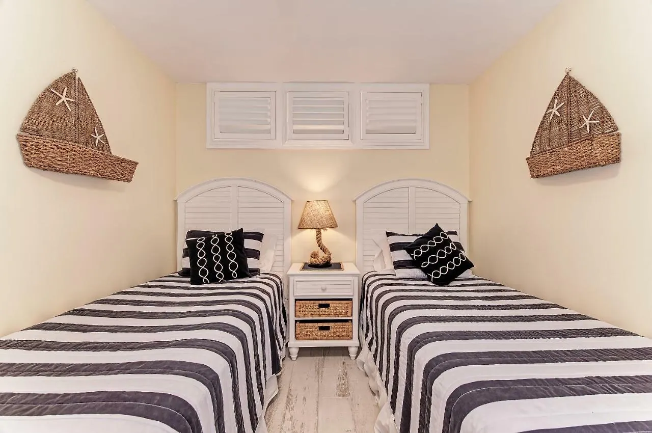 شقة فندقية Casa Del Mar 4*