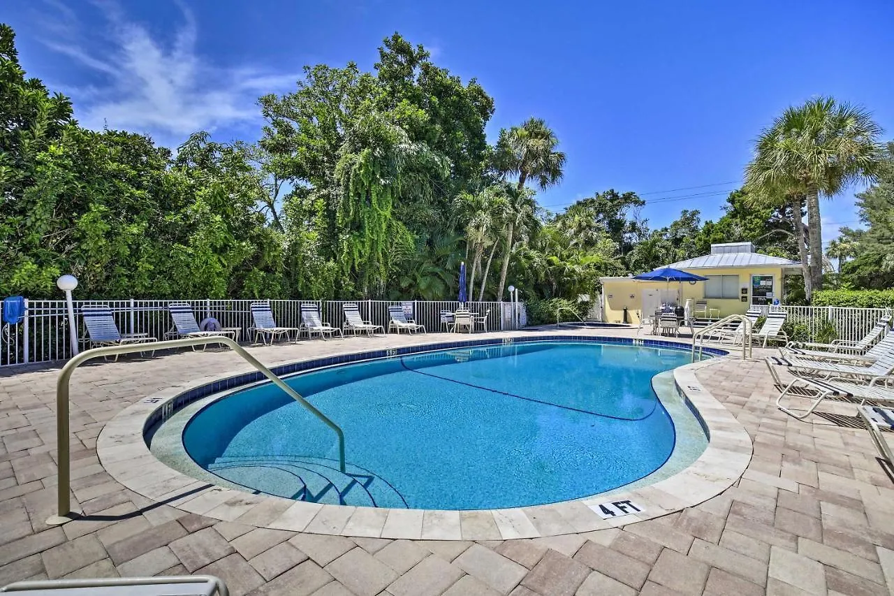 Apartment Escape - Walk To The Beach! Longboat Key