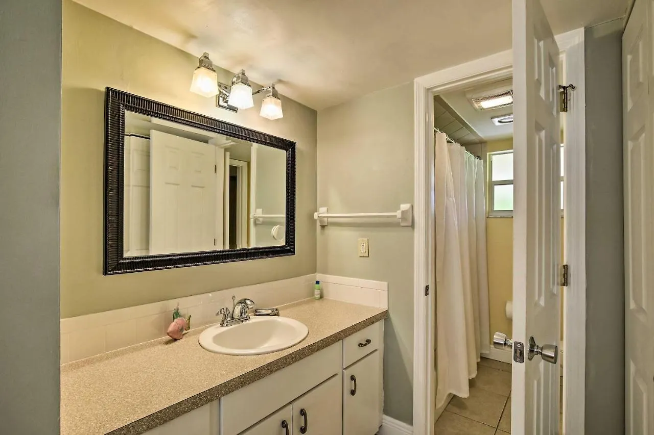 Apartment Escape - Walk To The Beach! Longboat Key