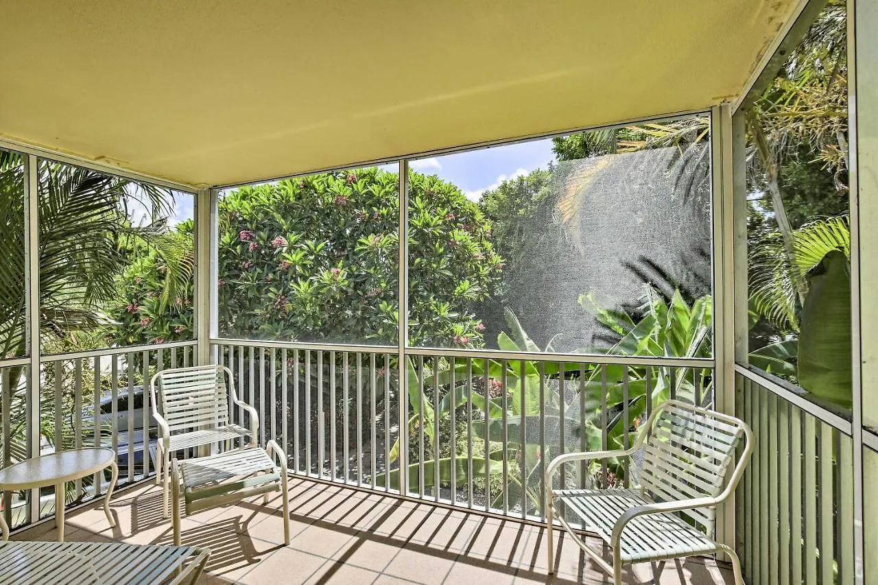 Apartment Escape - Walk To The Beach!