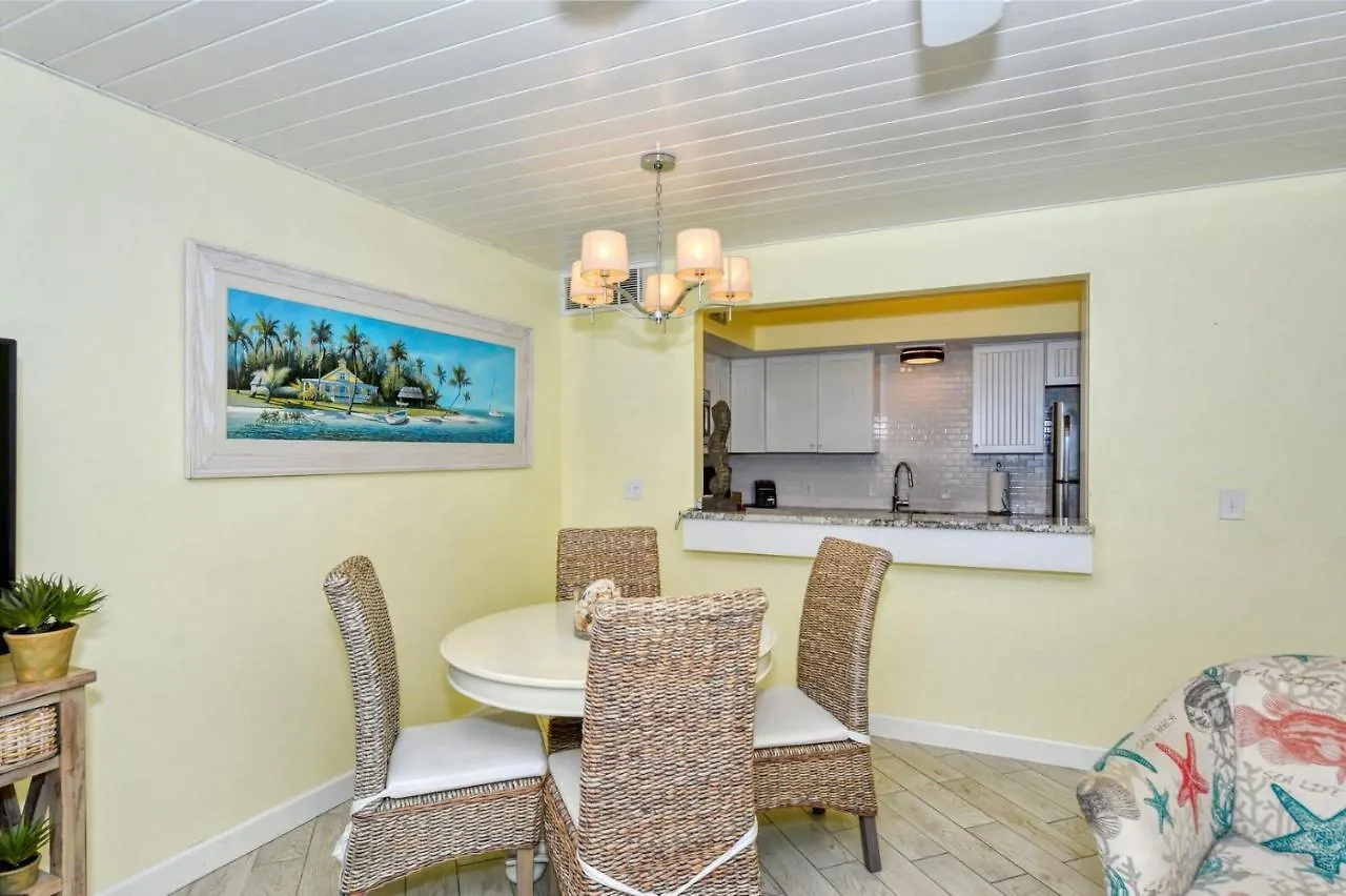 Laplaya 107a Soak Up The Sun Or Float In The Warm Gulf Waters Apartment *