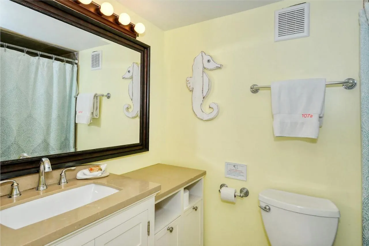 Laplaya 107a Soak Up The Sun Or Float In The Warm Gulf Waters Apartment Longboat Key