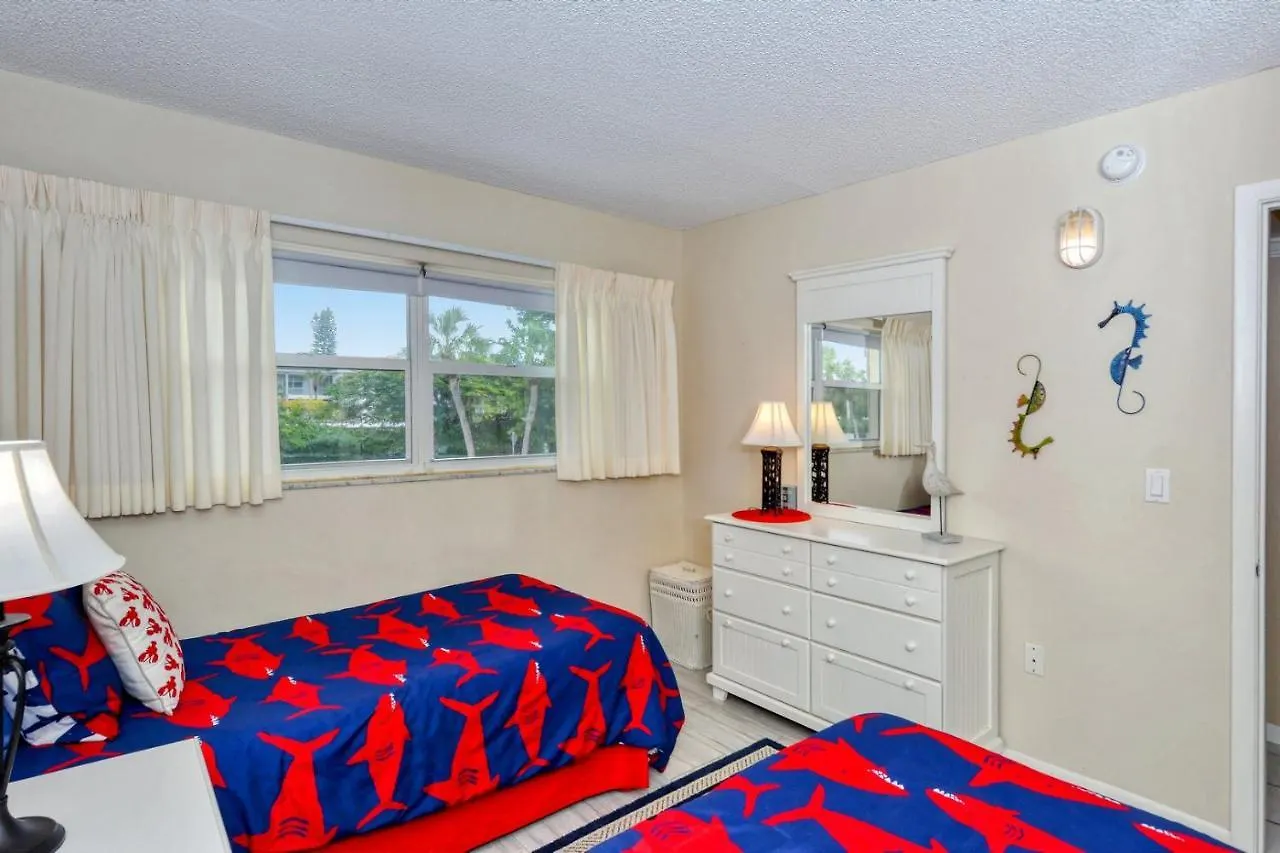 Apartment Laplaya 201e Nestled In The Palms Just Steps From The Pool Longboat Key