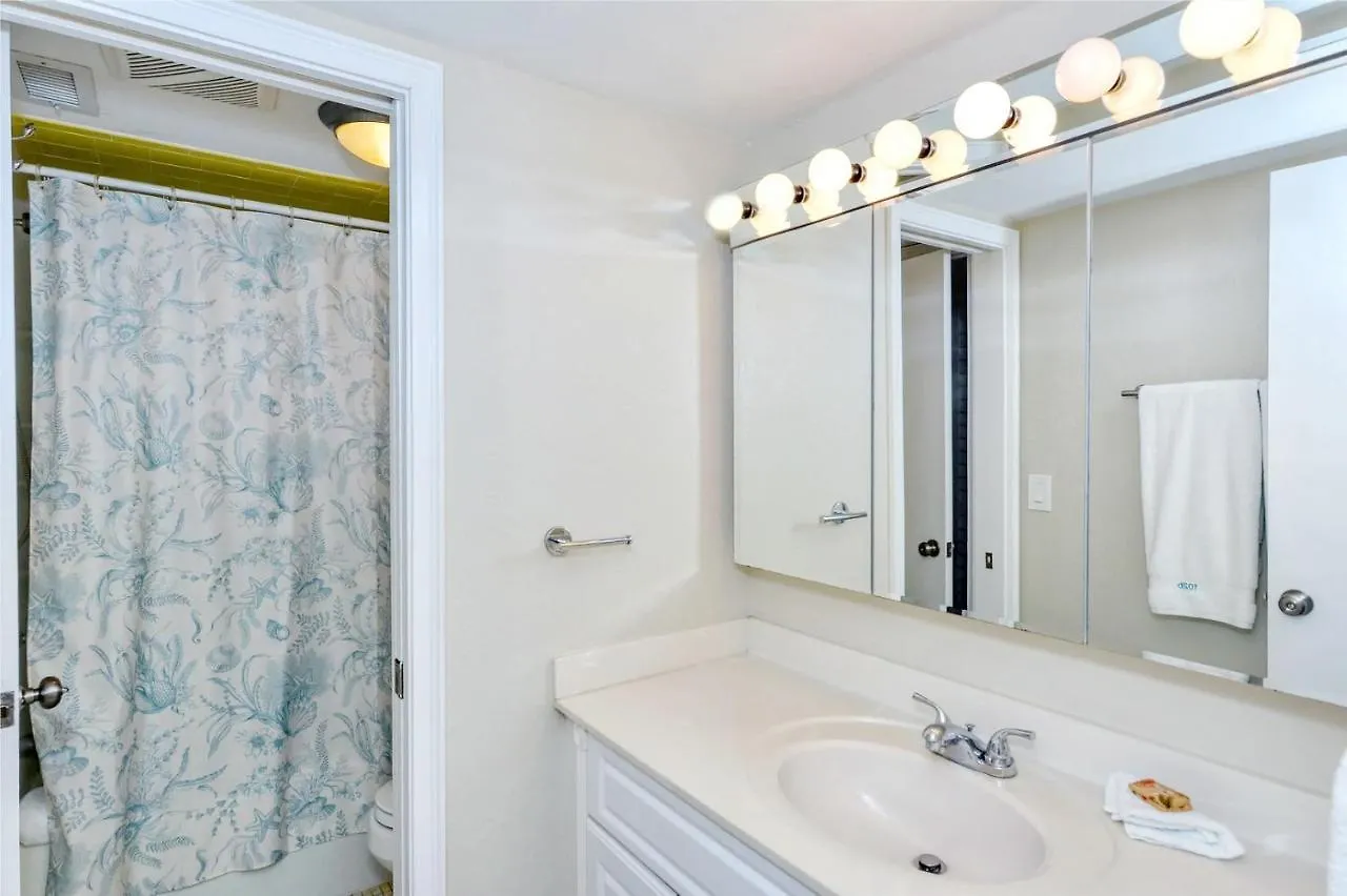 Laplaya 102b-directly On The With The Warm Gulf Waters Waiting! Longboat Key