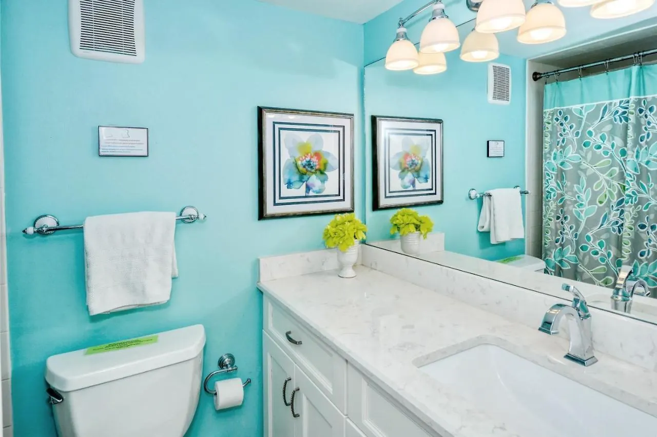 Apartment Laplaya 103a Time To Relax Enjoy The Peaceful, Private Just A Shells Throw From Your Door Longboat Key