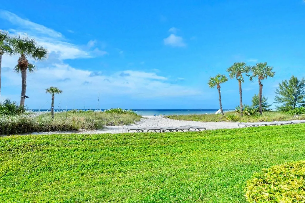 Laplaya 109a Enjoy The Balmy Gulf Breezes In Corner End Unit Right On The Apartment Longboat Key