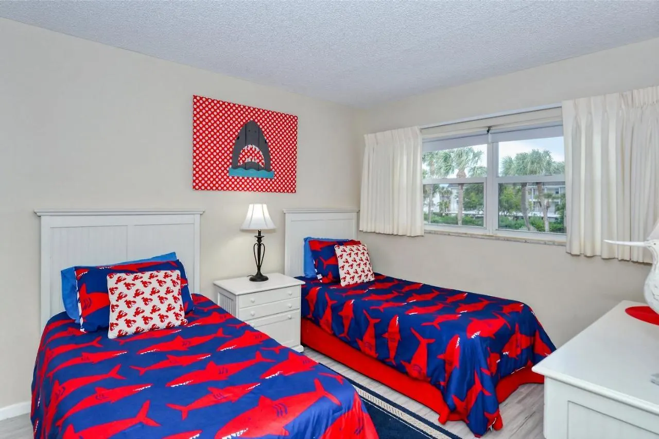 Laplaya 201e Nestled In The Palms Just Steps From The Pool Longboat Key