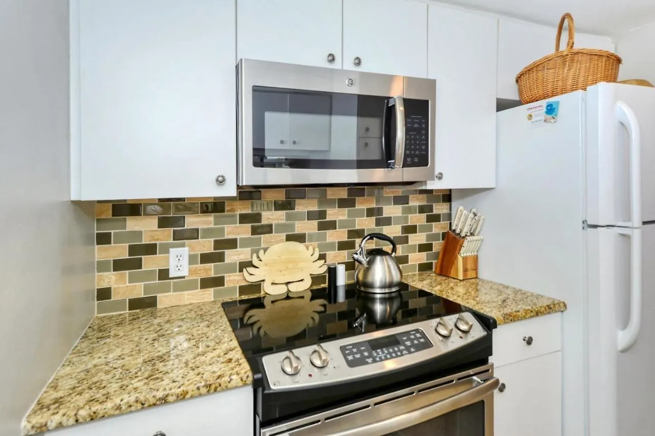 Laplaya 202e Catch The Gentle Gulf Breezes On Your Private Balcony Beneath The Swaying Palms Apartment