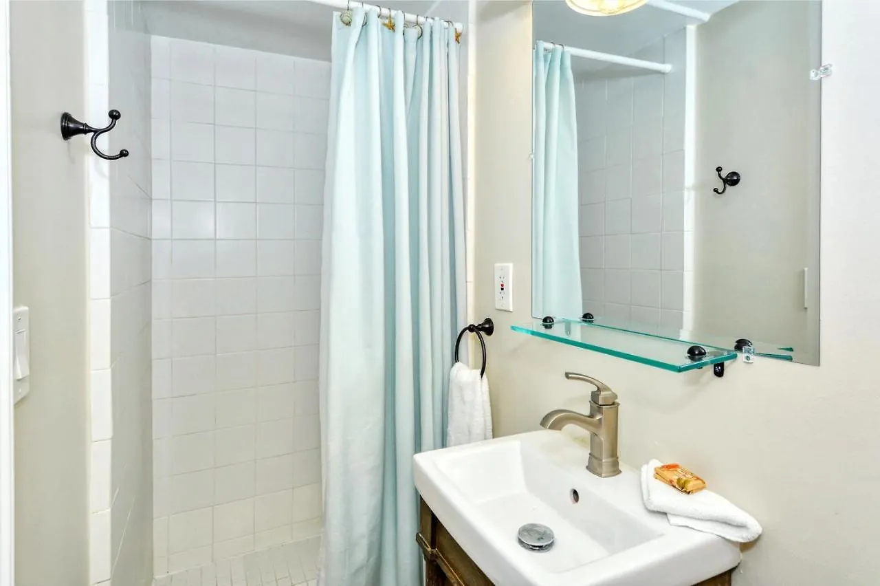 Laplaya 102b-directly On The With The Warm Gulf Waters Waiting! Apartment Longboat Key