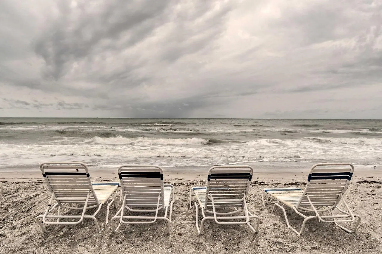 Gulf Getaway With Porch And Direct Access! Apartment Longboat Key