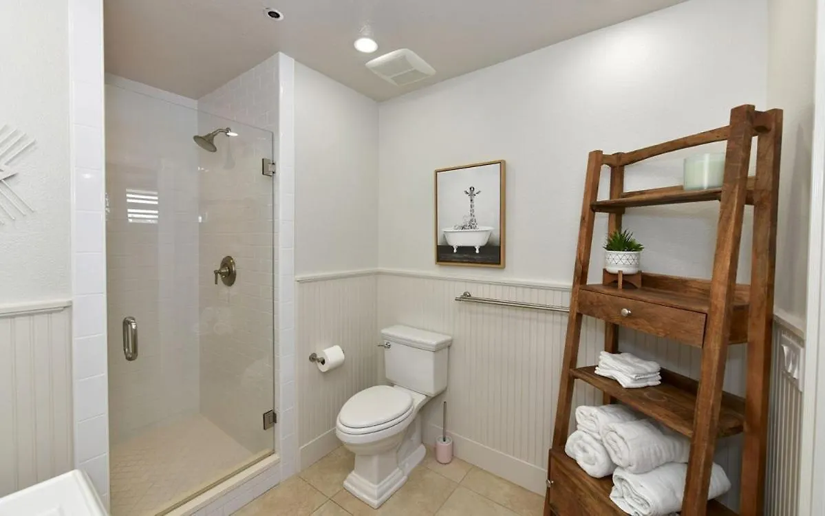 Apartment Harbor Club 305 *