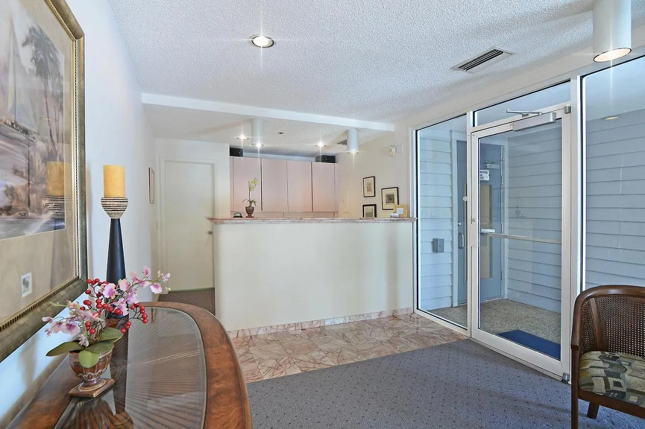 Harbor Club 305 Apartment