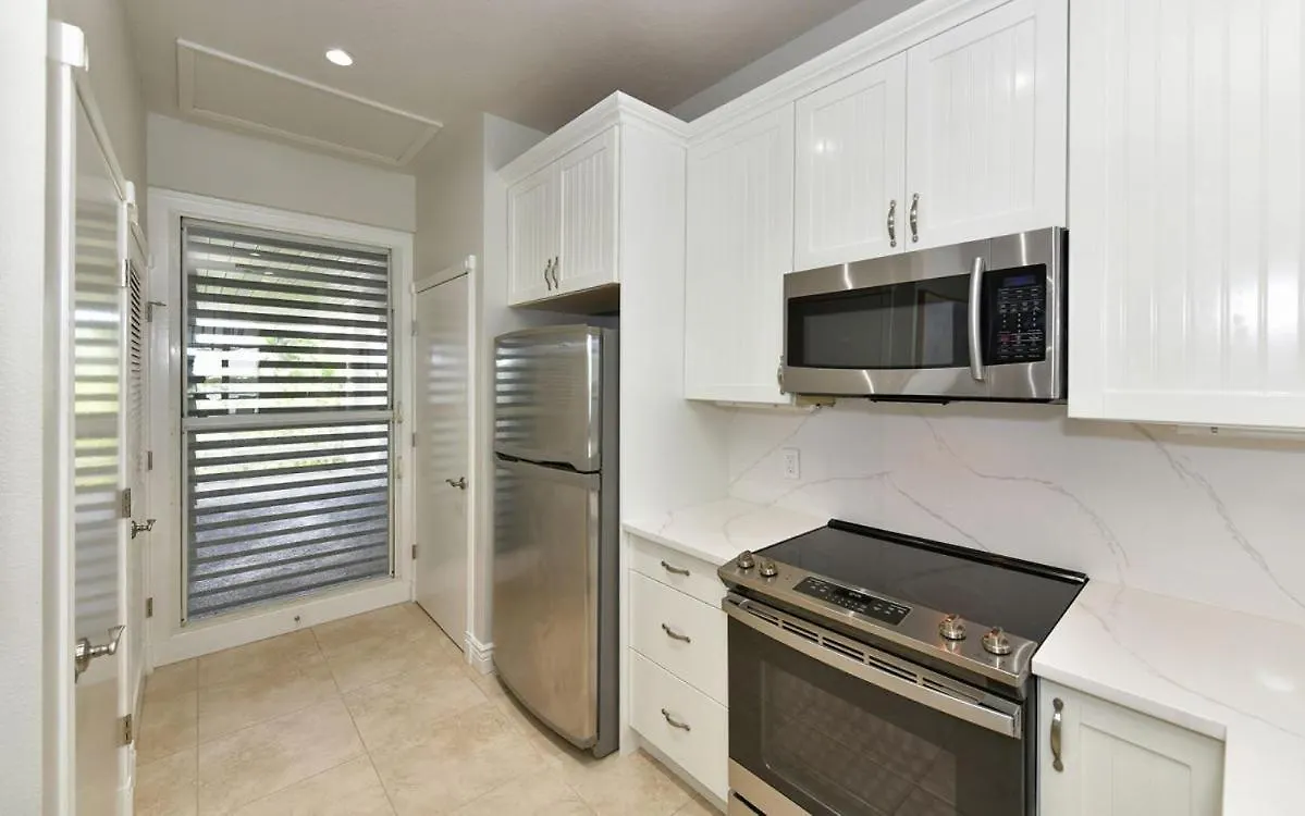 Apartment Harbor Club 305