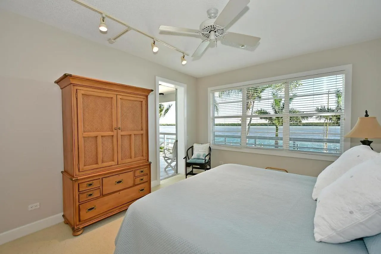 Apartment Harbor Club 206