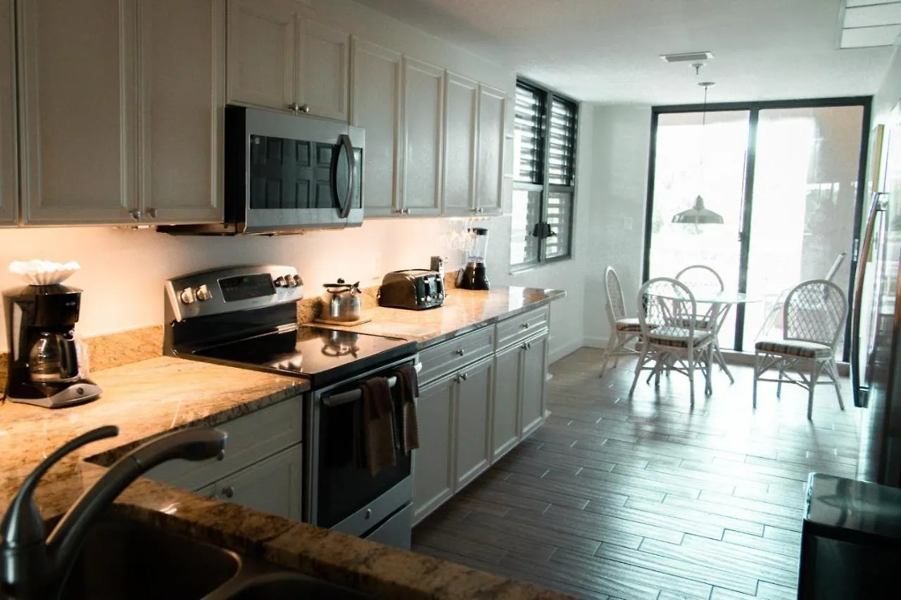Apartment Longboat Bay Club *