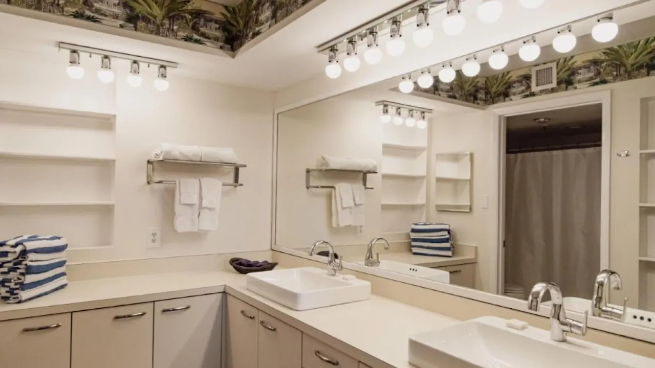 Longboat Bay Club Apartment