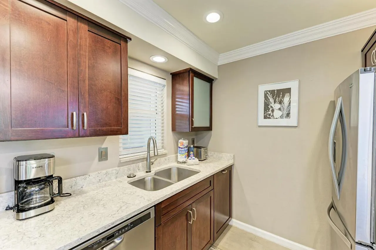 Apartment Sea Grape 5- Beachfront *