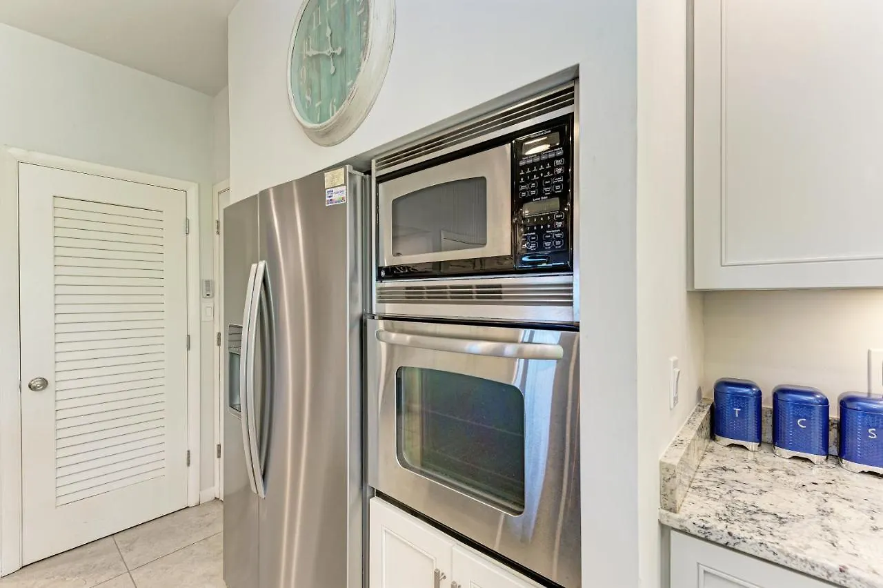 Sea Grape Inn8- Beachfront Longboat Key