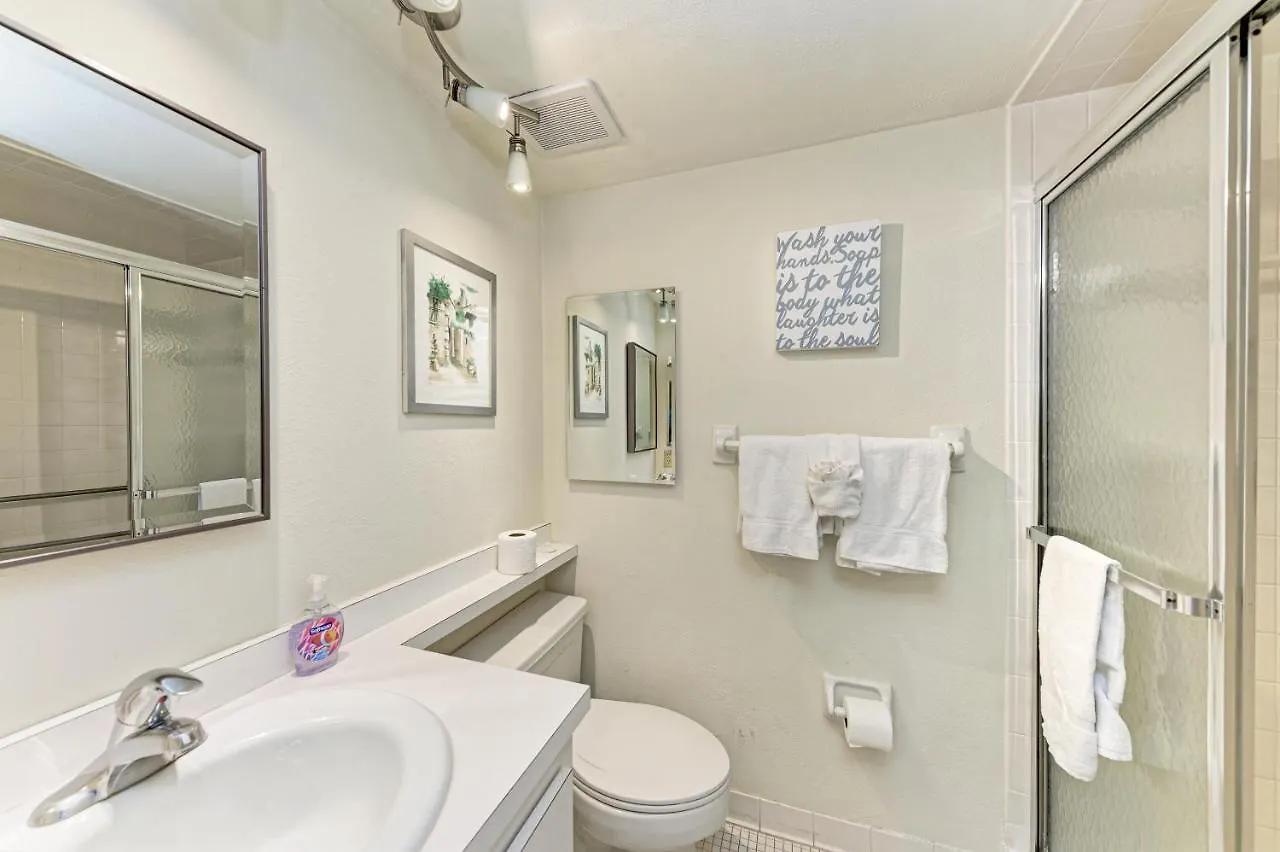 Sea Grape 5- Beachfront Apartment Longboat Key