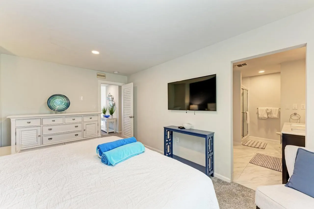 Sea Grape Inn8- Beachfront