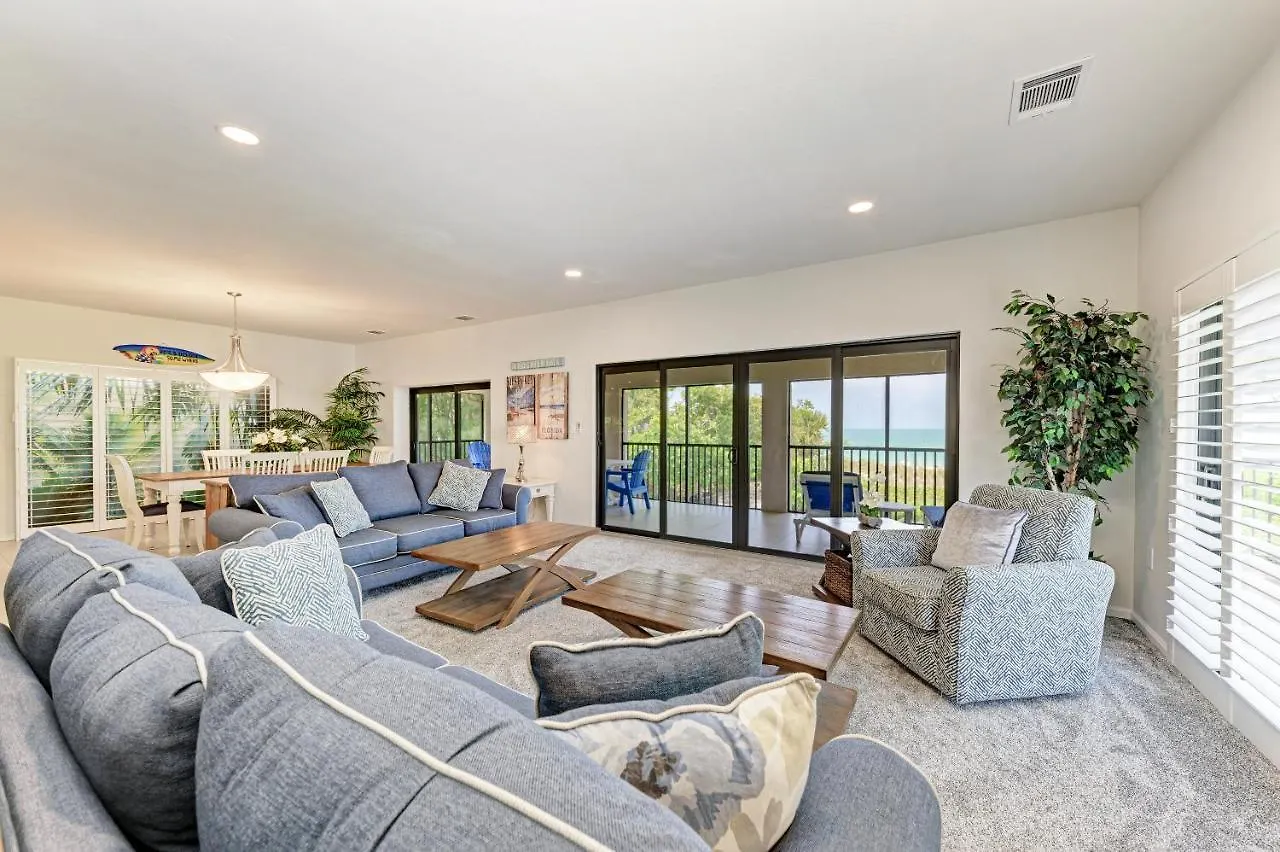 Sea Grape Inn8- Beachfront