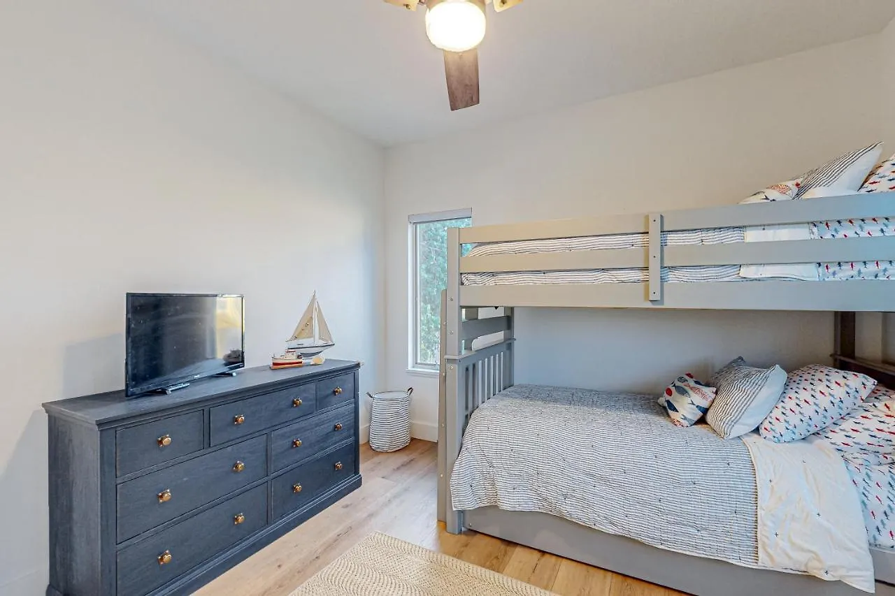 To Bay View Holiday home *