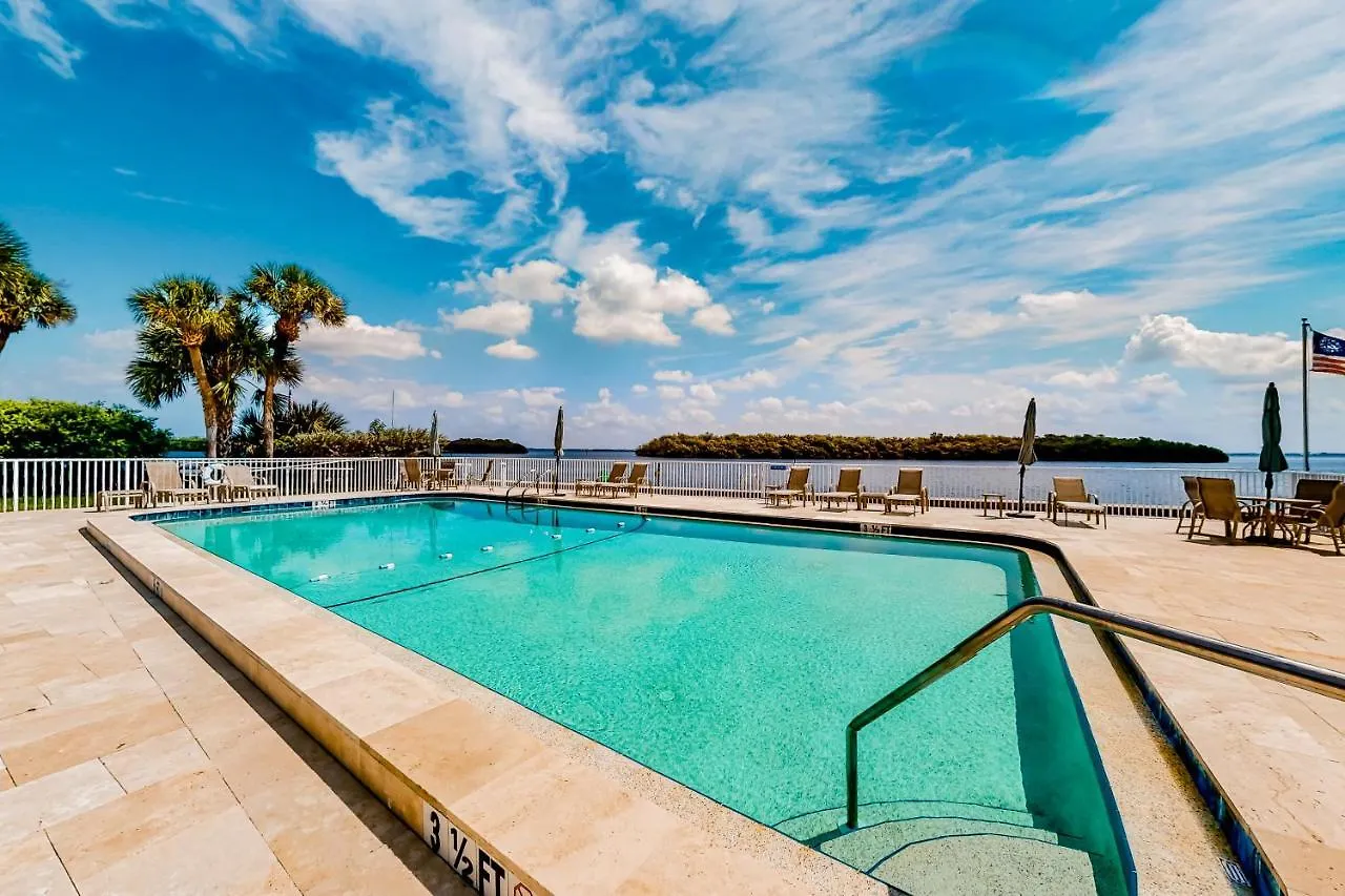 Another Day In Paradise Apartment *