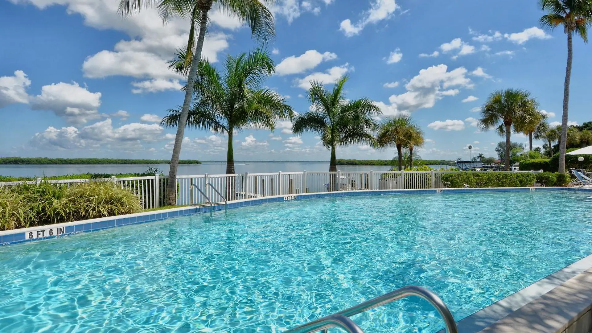 Apartment Paradise #111 On Longboat