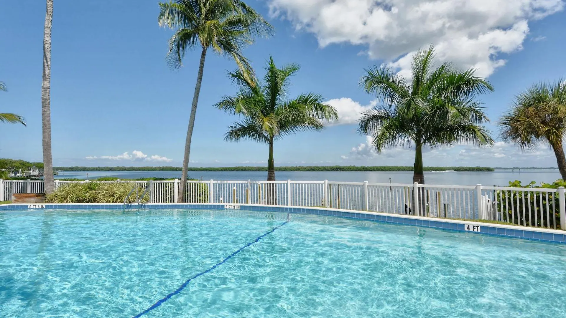 Apartment Paradise #111 On Longboat Longboat Key