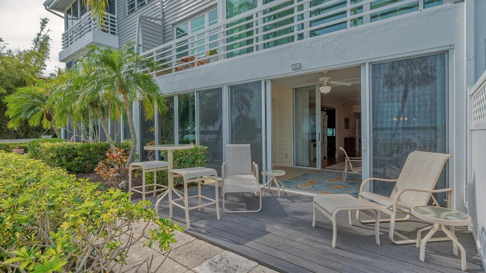 Paradise #111 On Longboat Apartment *