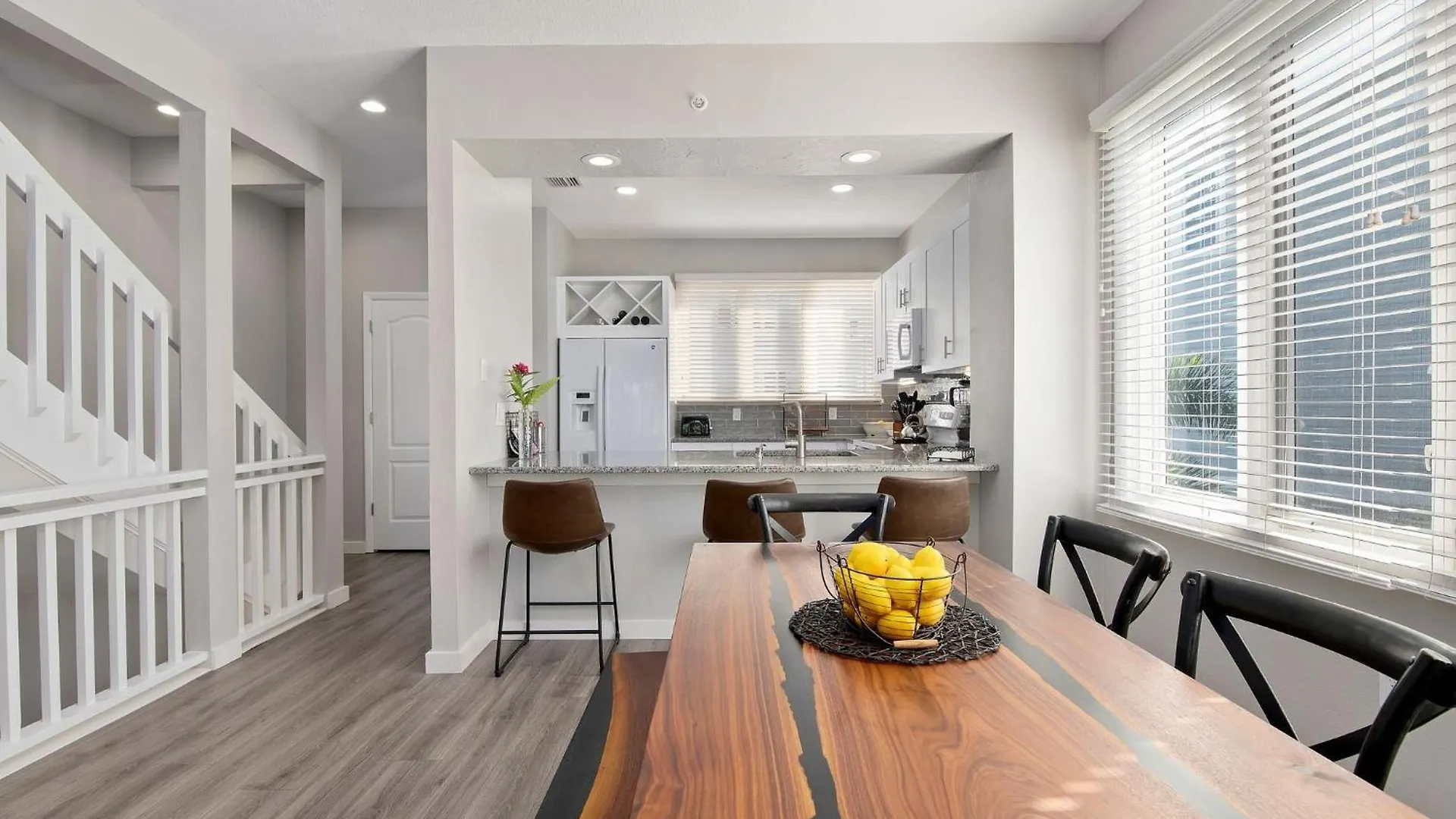 The Tree House! Beautiful Townhome In With Great Amenities Surrounded By Nature! * Longboat Key