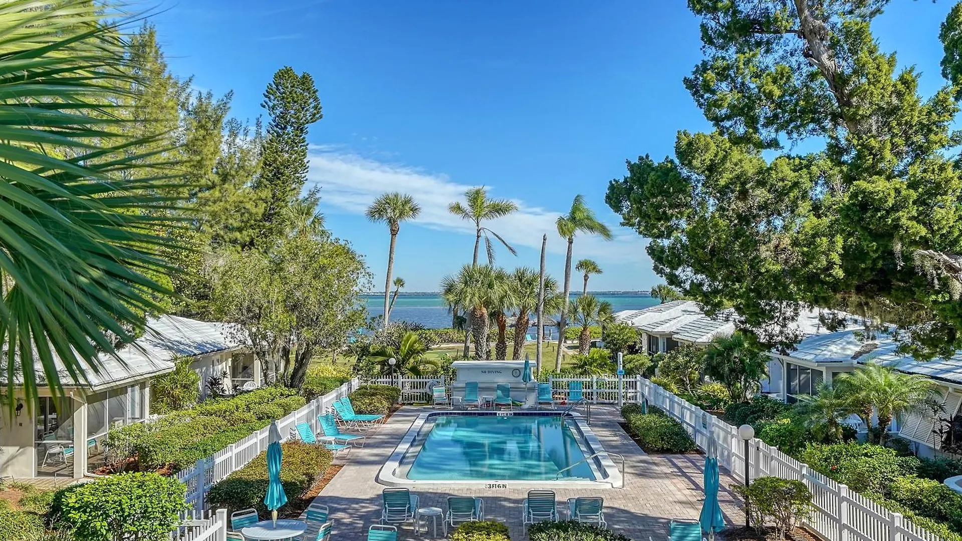 White Sands Of Longboat Longboat Key