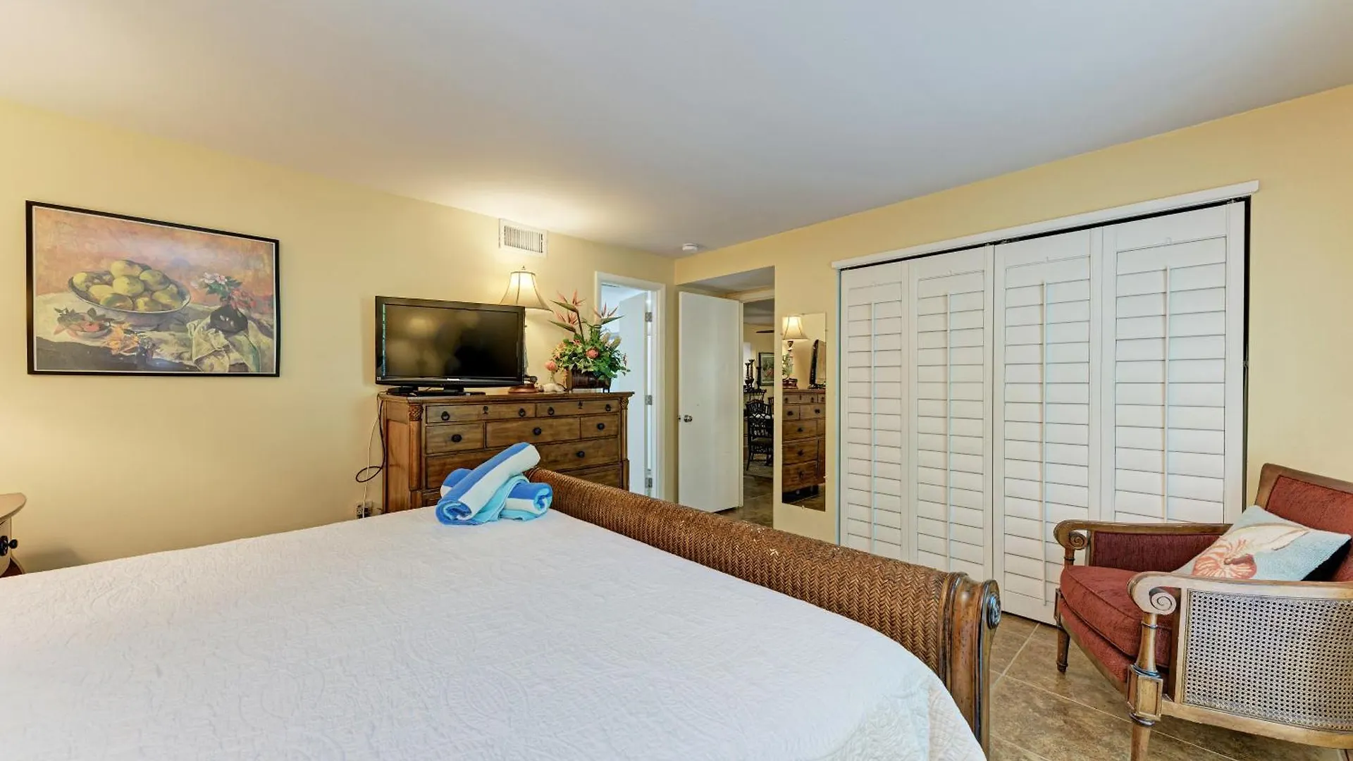 Apartment Sea Grape 4- Beachfront *