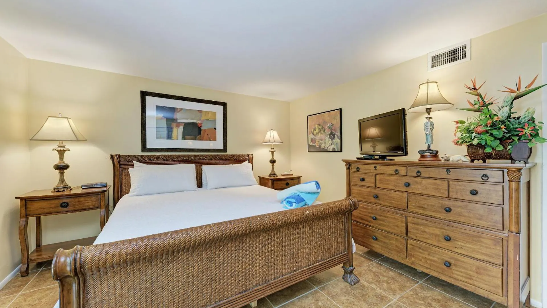 Sea Grape 4- Beachfront * Longboat Key
