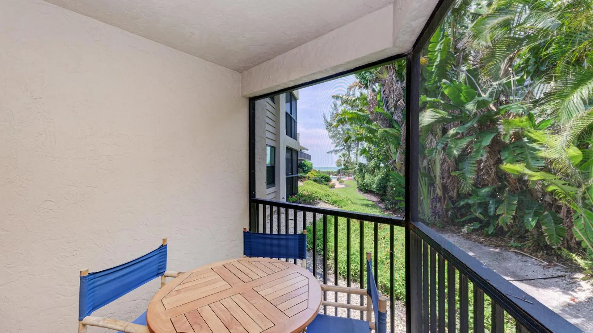 Apartment Sea Grape 4- Beachfront Longboat Key