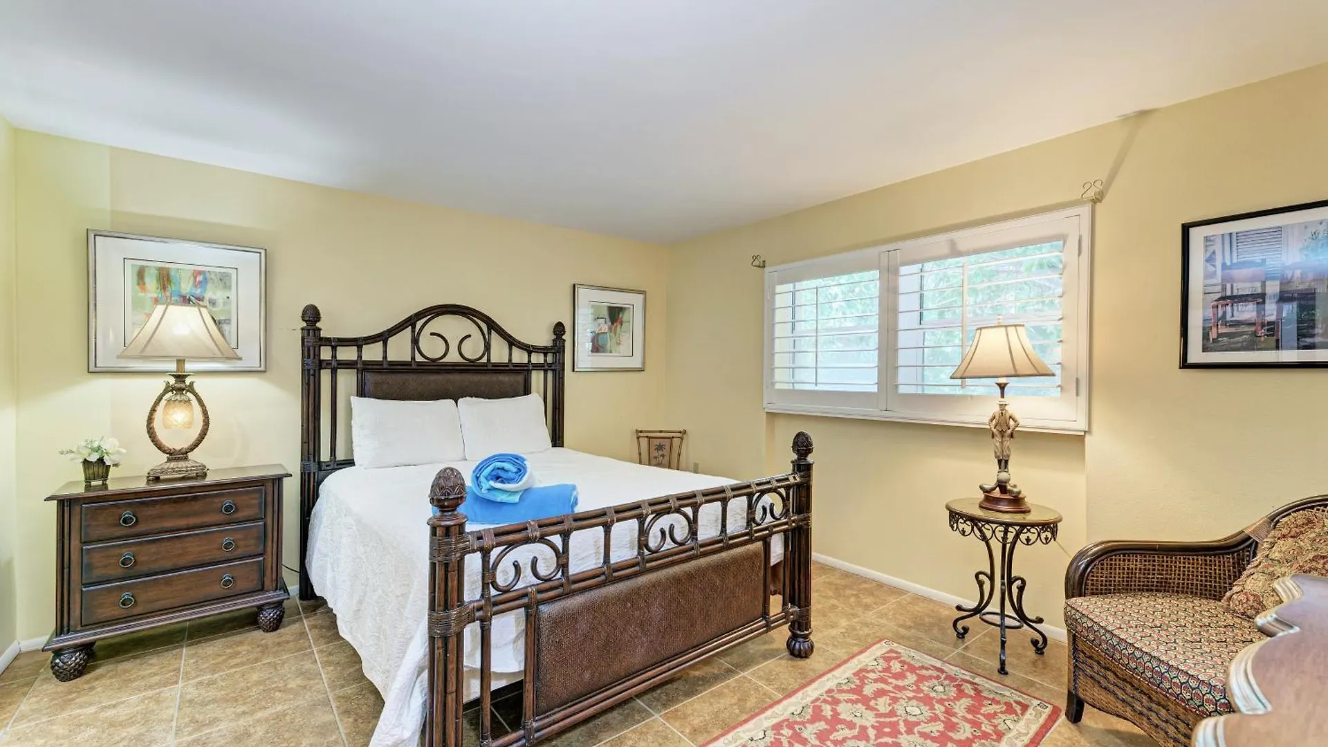 Apartment Sea Grape 4- Beachfront Longboat Key
